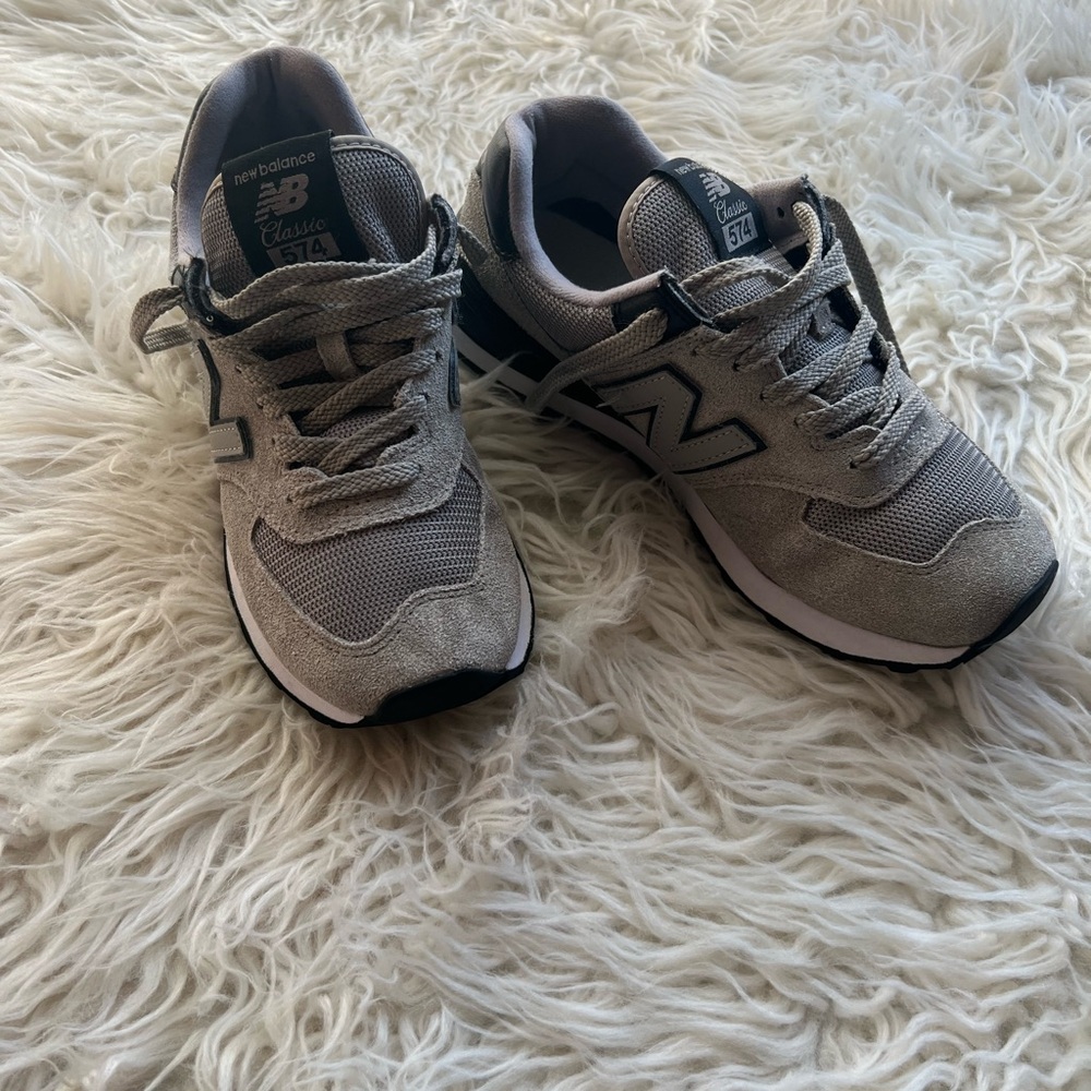 New Balance 574 Gray and Black Sneakers - Picture 2 of 4